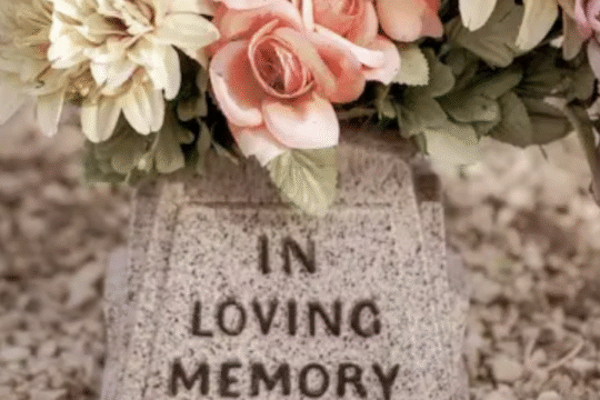 Bollywood celebrities arrive at Karisma Kapoor's residence to offer condolences after Sunjay Kapur's death